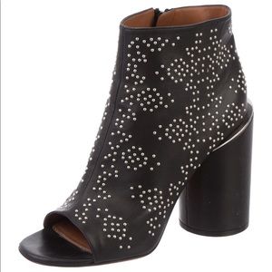 Givenchy pip toe black  boots